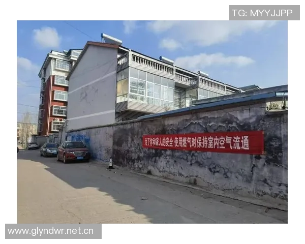 加强游泳安全意识提升水上活动防护措施确保生命安全每一刻